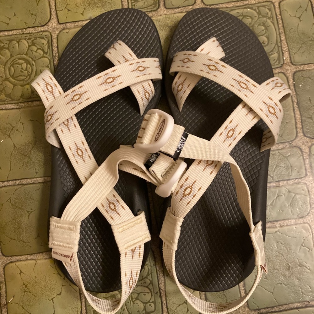 Women’s Z/Cloud 2 Chacos ⚪️